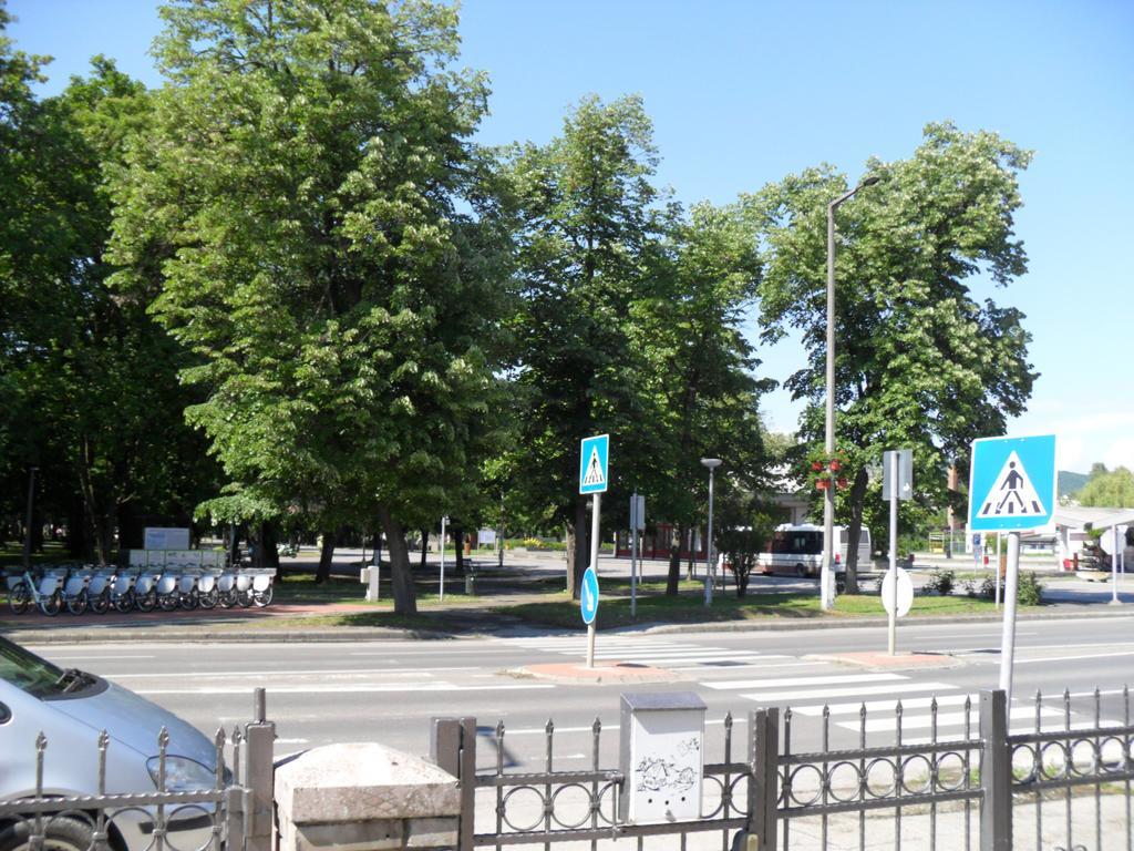 Oázis Apartman Harkány Exterior foto