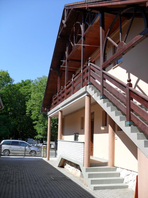 Oázis Apartman Harkány Exterior foto